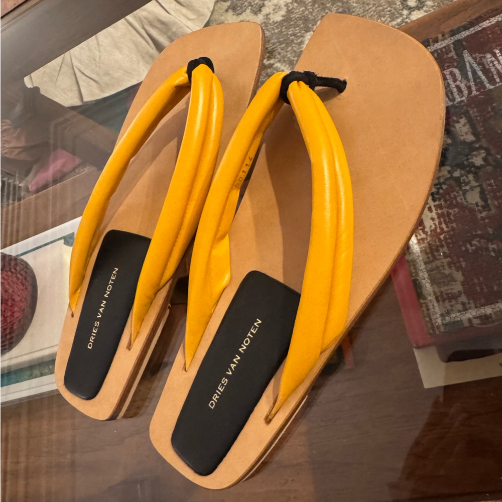 Dries Van Noten - Leather thong sandals flip flops